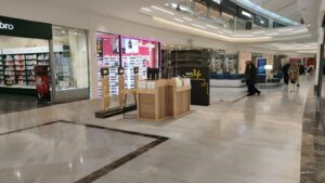 Mas Life en centro comercial tres aguas